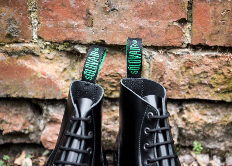 Solovair Svart Hi-shine Astronautstøvel Med 6 øyne Kvinnerh6ll2c236